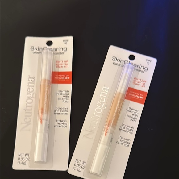 Neutrogena SkinClearing Concealer with Orange Accent - Picture 1 of 1